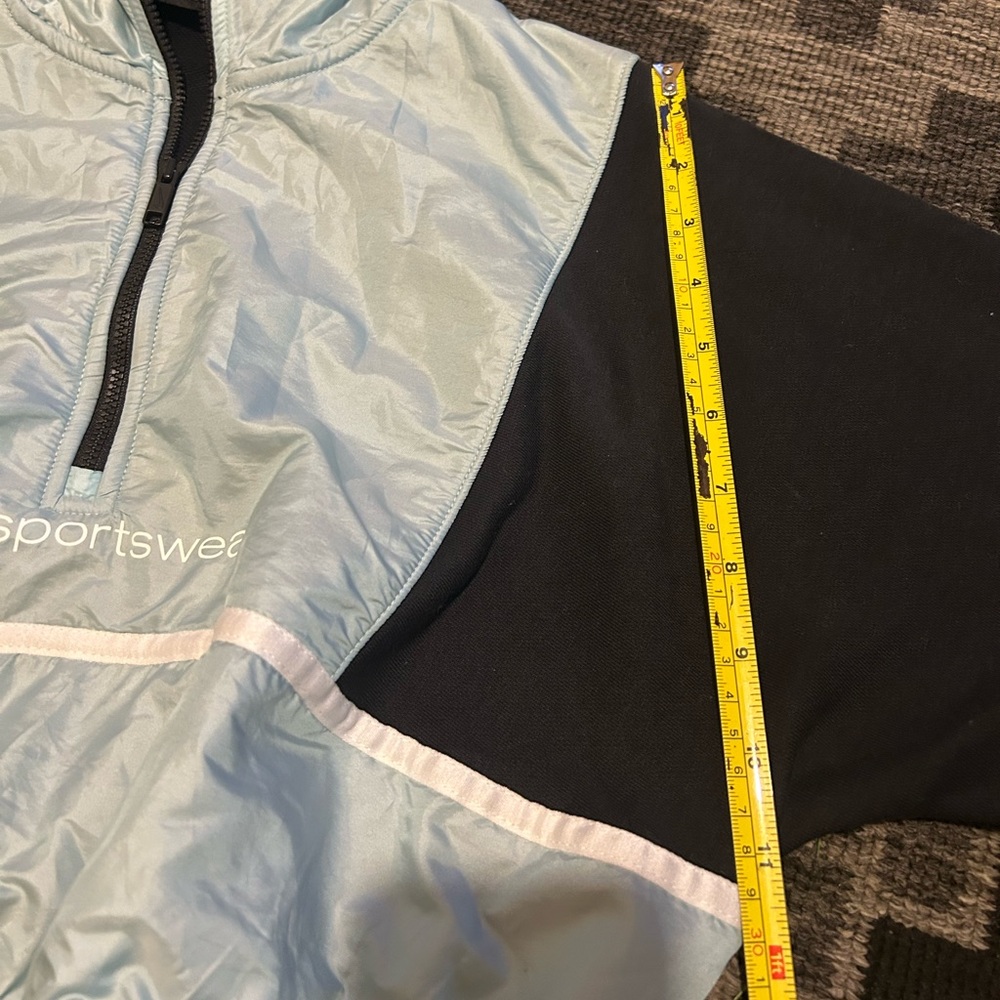 Nike Women's Black and Light Blue Cropped Sweatshirt - Picture 6 of 6